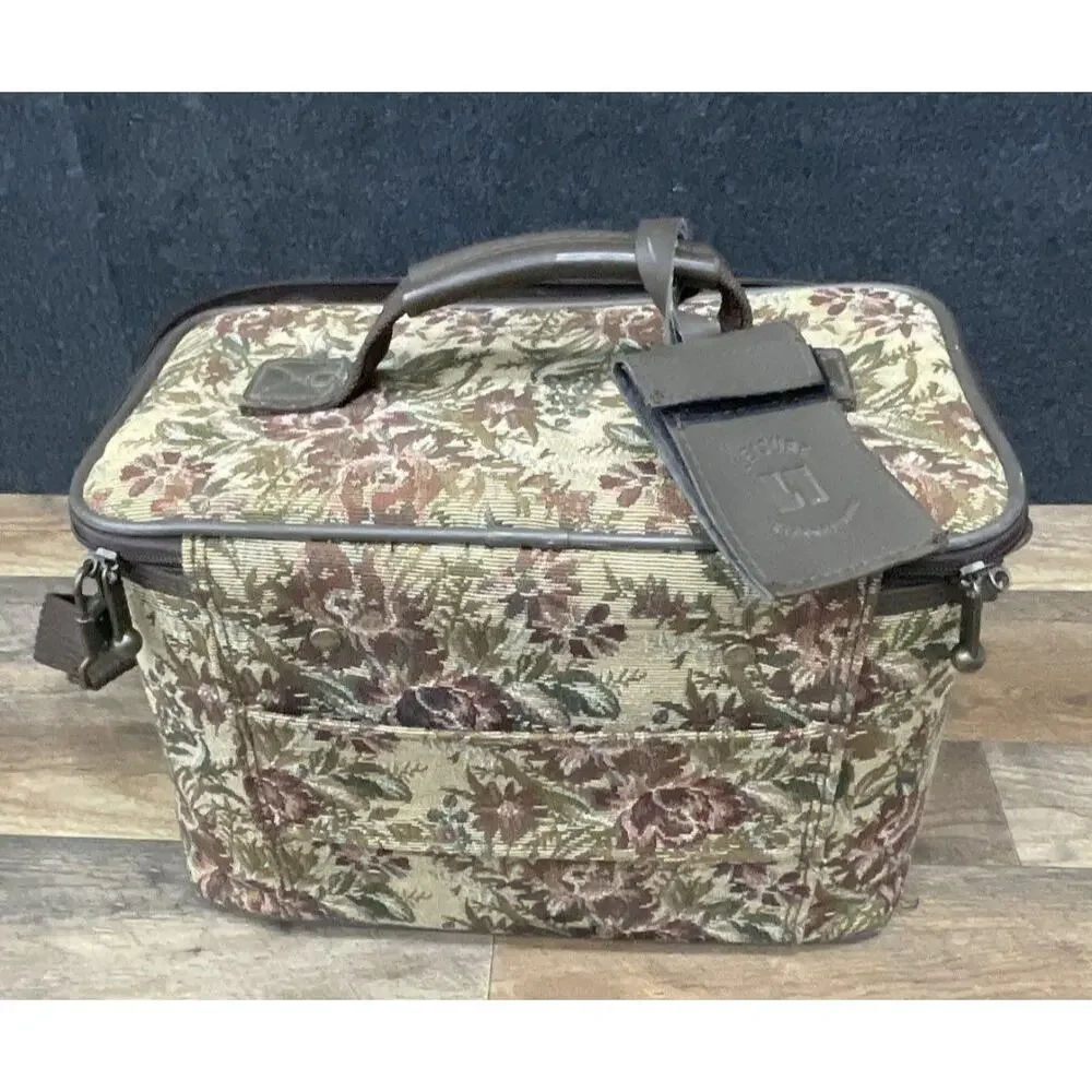 VINTAGE LEISURE LUGGAGE GREEN TAPESTRY FLORAL CARRYALL BAG